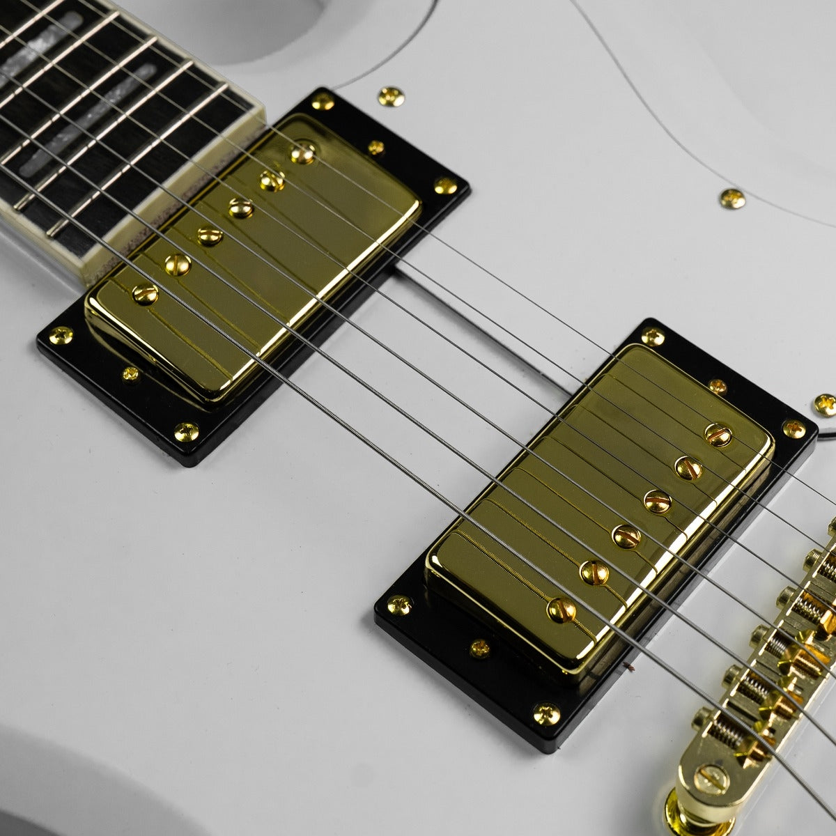 Gould Steelport Electric Guitar White